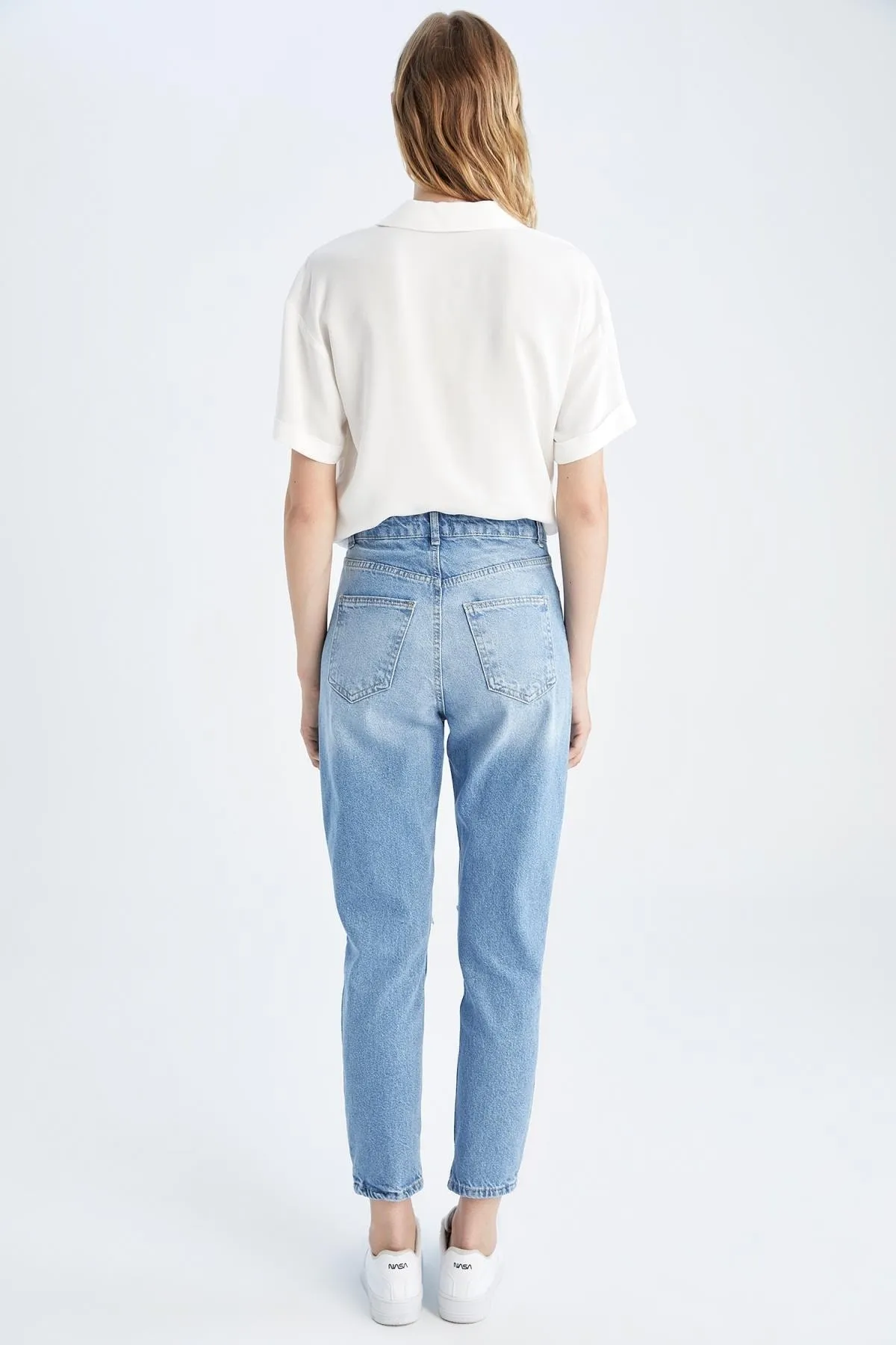 DeFacto  Lina Comfort Fit Hohe, bequeme Passform, leichte, schmale Beintaille, knöchellange Jeanshose