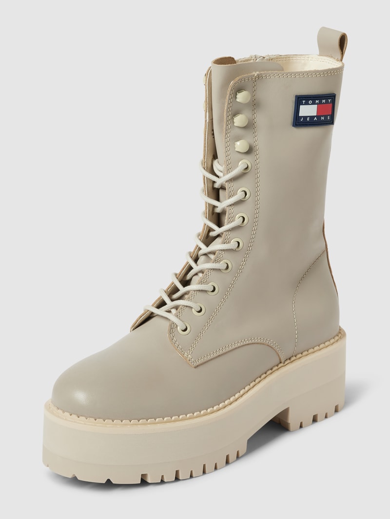 Schnürboots aus Leder mit Plateausohle in beige