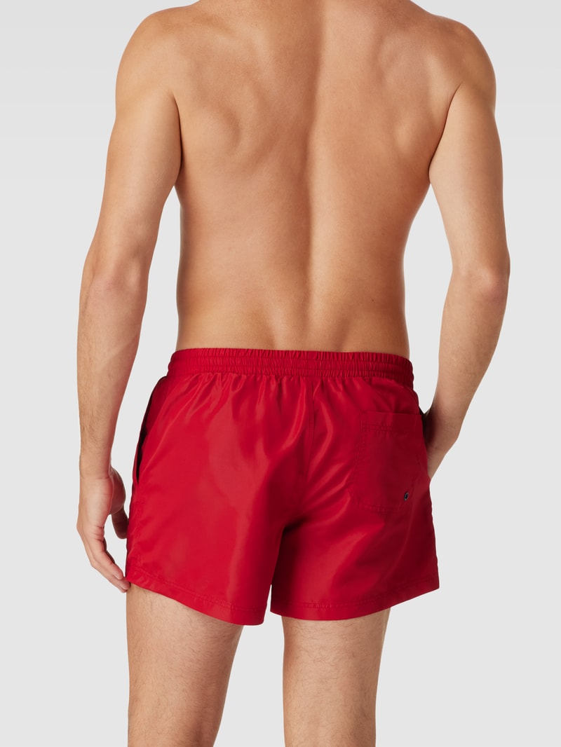 Badeshorts mit Label-Stitching Modell 'COSTUME' in rot
