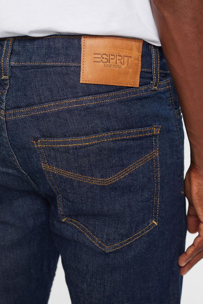 Jeans mit geradem Bein und mittlerer Bundhöhe
