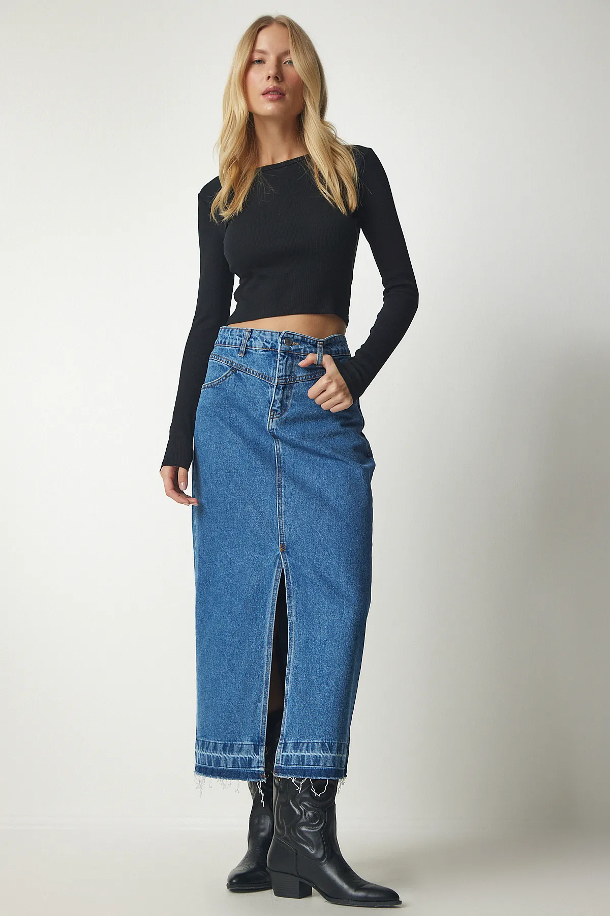 Happiness İstanbul  Blauer Jeansrock mit Schlitz und Quasten für Damen OK00060