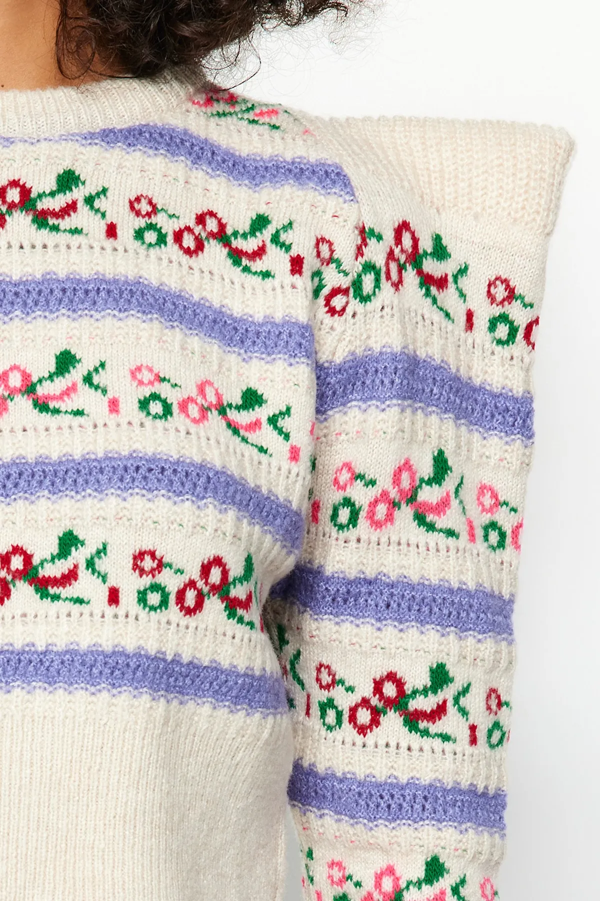 Trendyol Collection  Steinfarbener Strickpullover mit Rundhalsausschnitt und selbstgemustertem Muster TWOAW24KZ00211