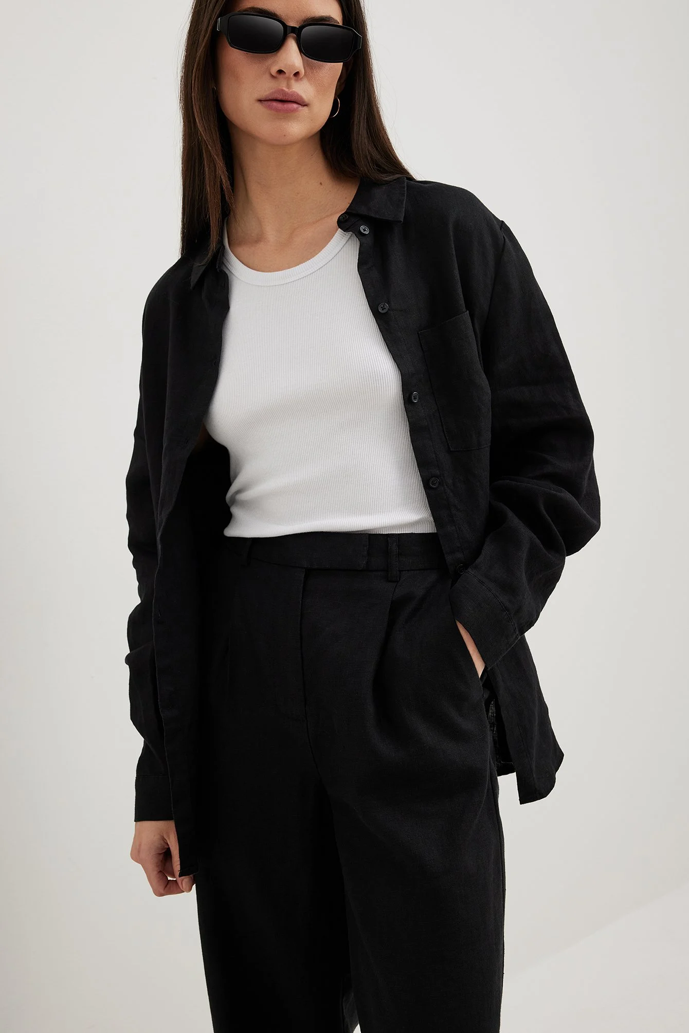 Leinenhose mit weiten Beinen