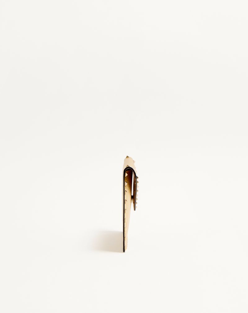 Clutch Rockstud em couro de bezerro laminado cor granada