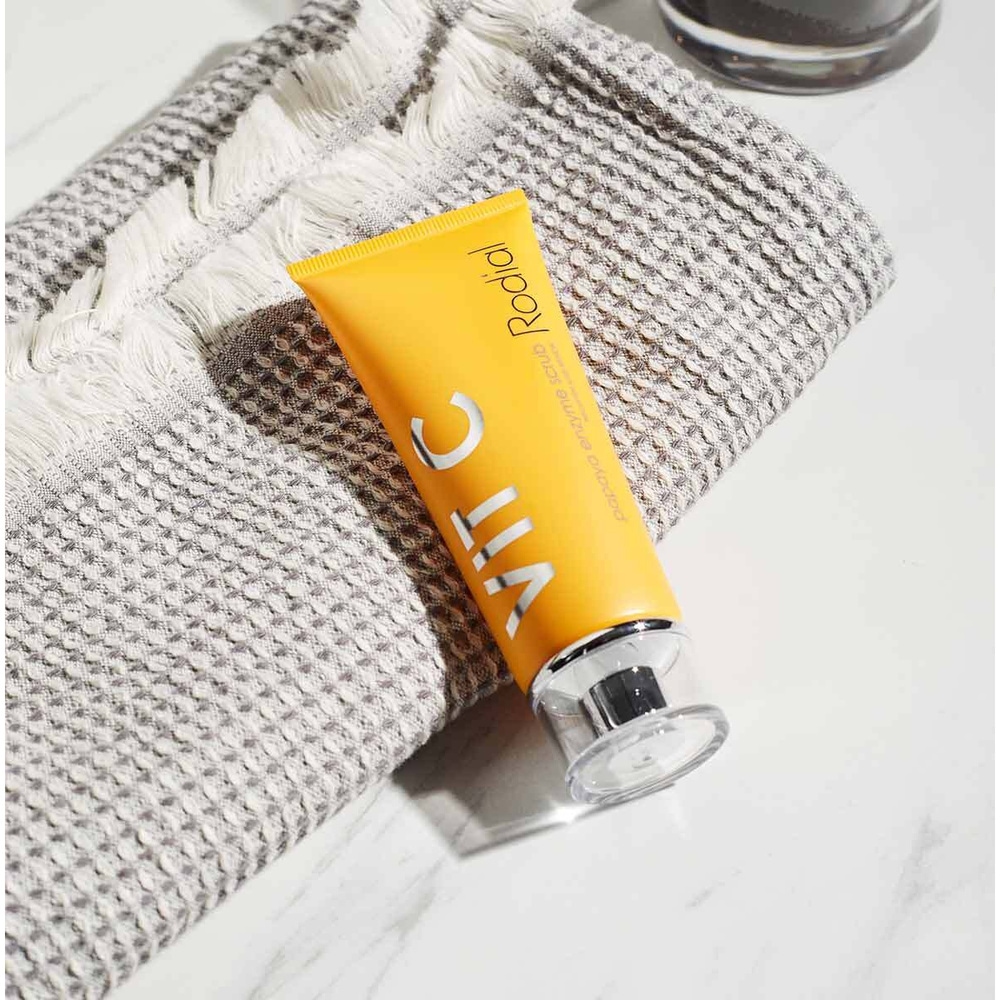 Rodial Vit C Papaya Enzyme Scrub Peeling visage