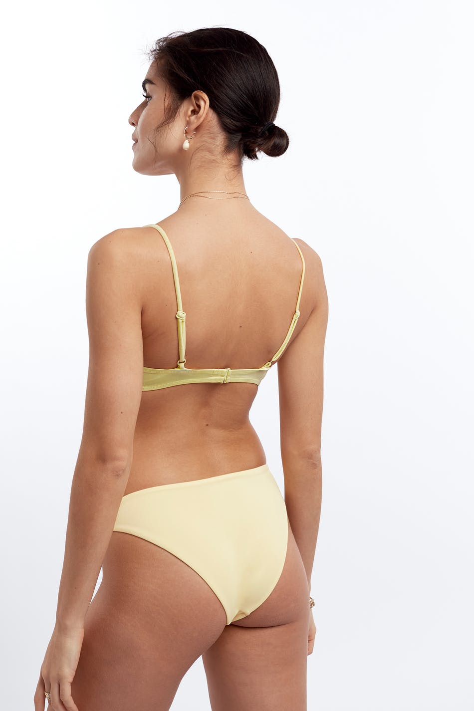 Nina v-shaped bikini top