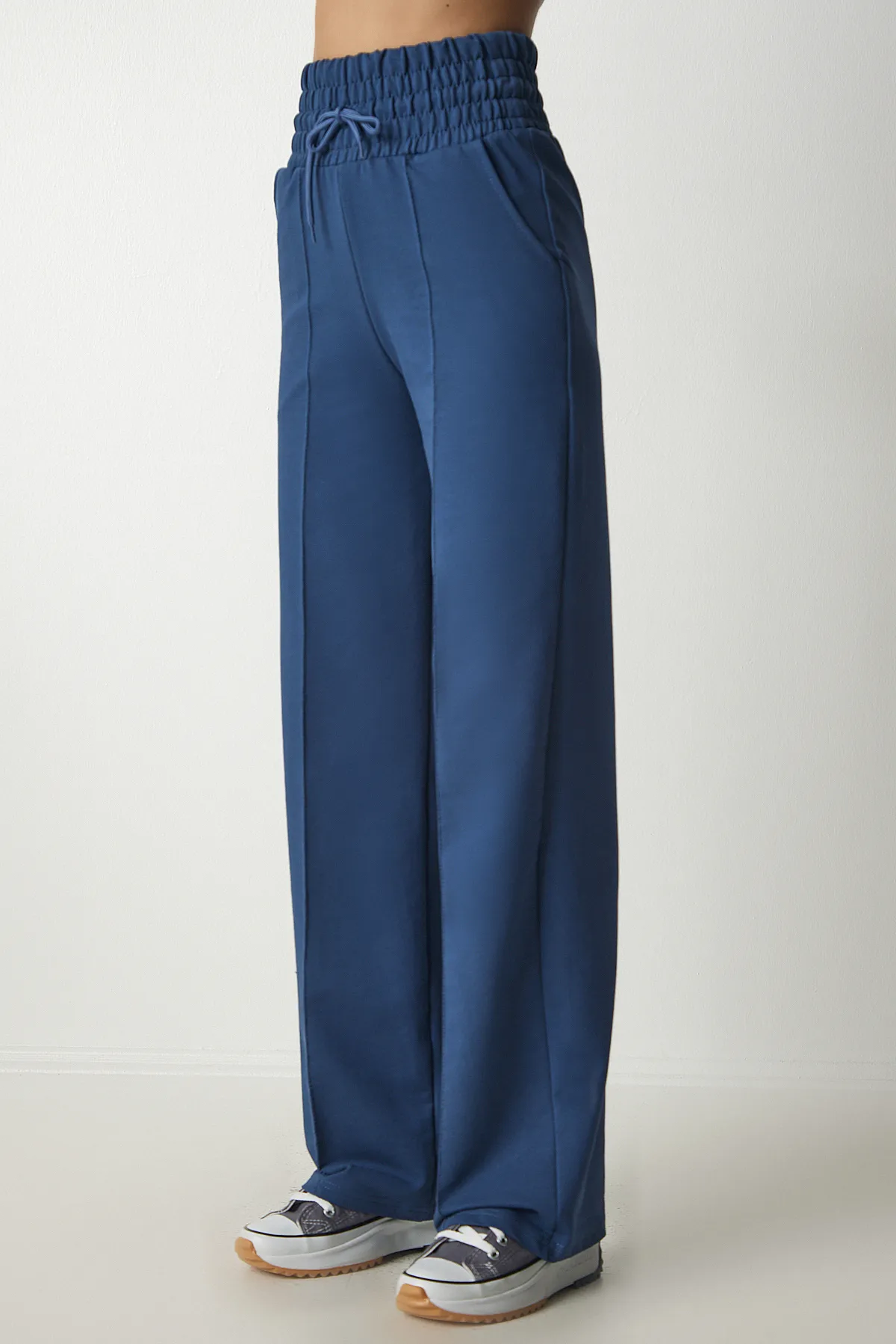 Happiness İstanbul  Marineblaue Basic-Jogginghose aus Strick mit Taschen für Damen XR00018
