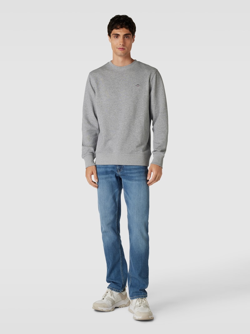 Regular Fit Sweatshirt mit Label-Stitching Modell 'SHIELD' in silber meliert