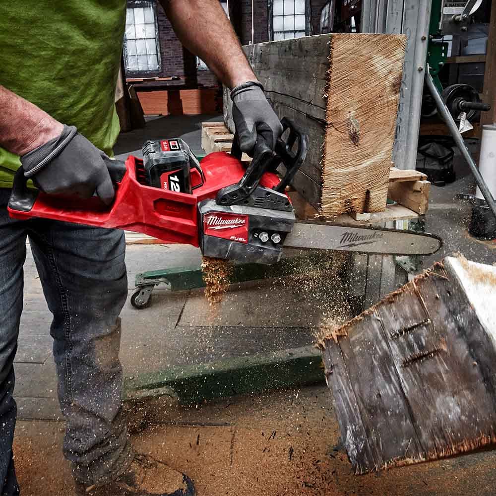 MILWAUKEE 18V FUEL™ 406mm Chainsaw Skin M18FCHS-0