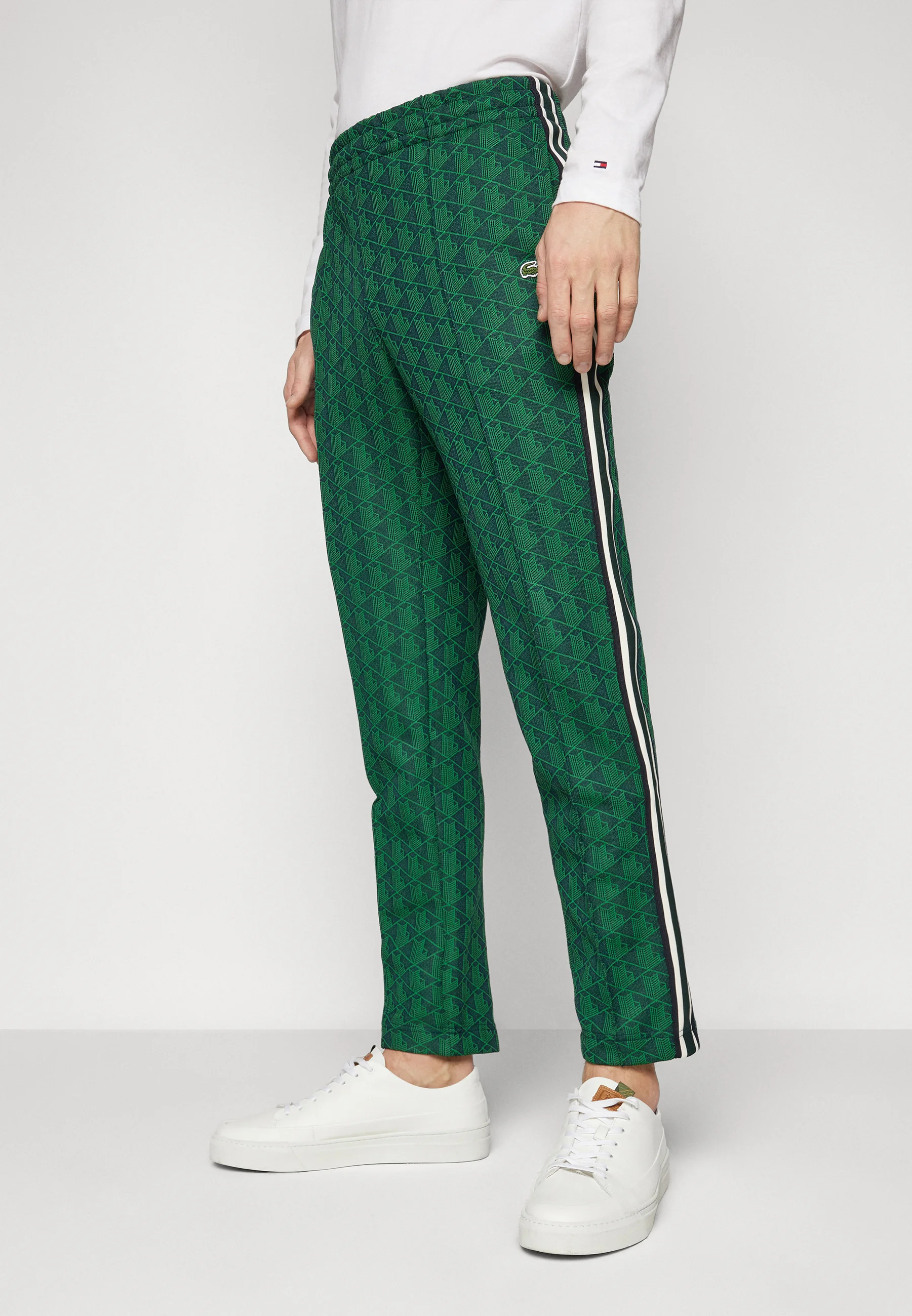 Pantalones deportivos Lacoste