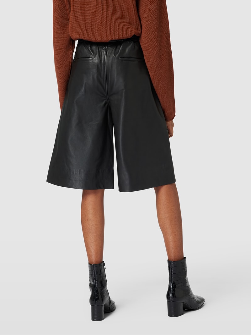 Bermudas in Leder-Optik in schwarz