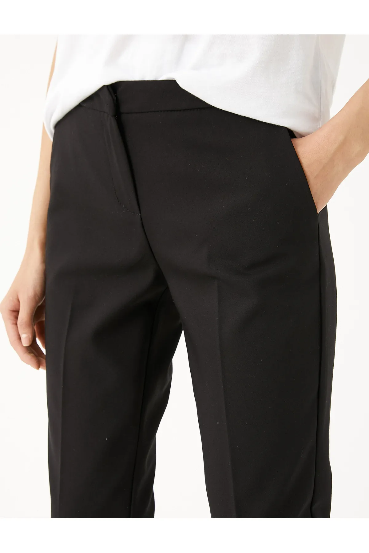 Koton  Schwarze Damenjeans 9YAP42389UW