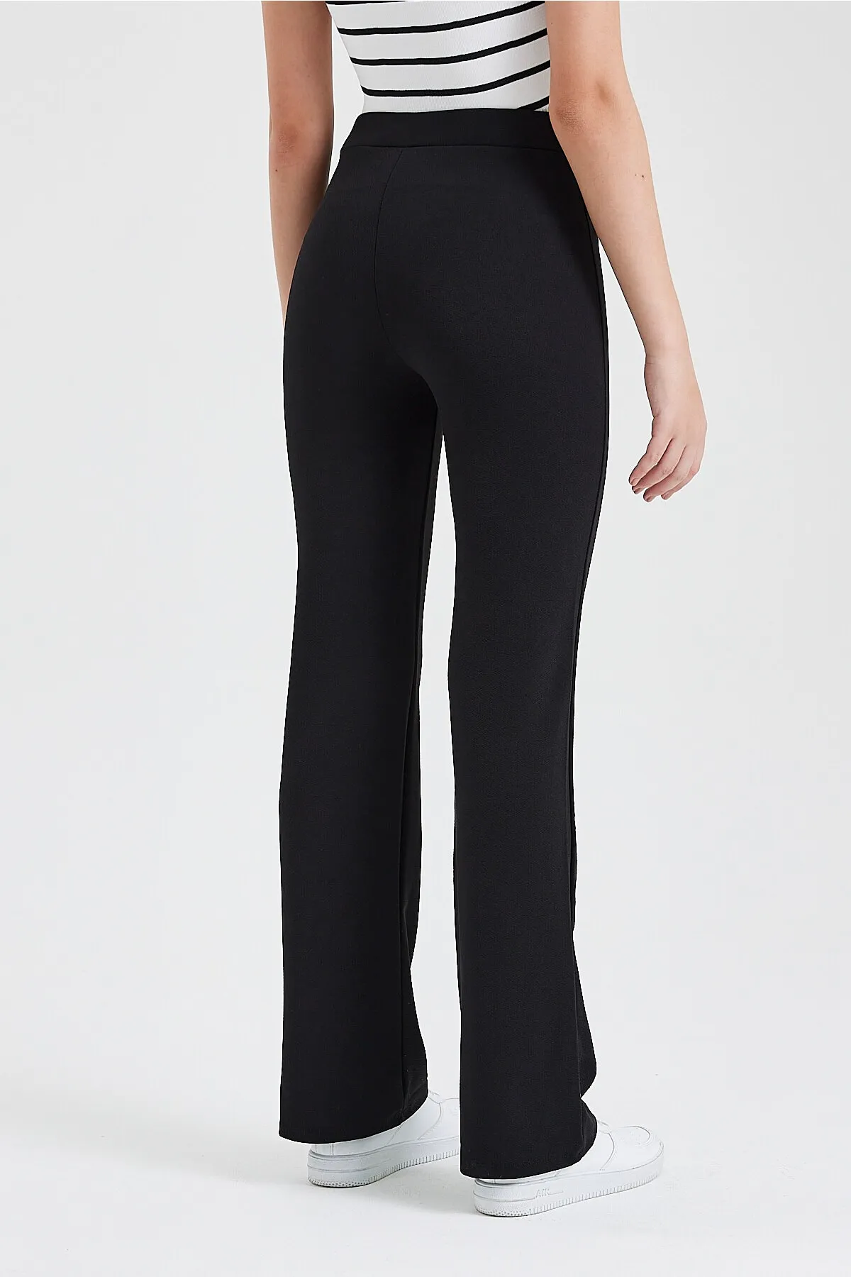 macharelbasic  Schwarze Palazzo-Hose mit hohem Bund und schmaler Passform und ausgestelltem Bein für Damen