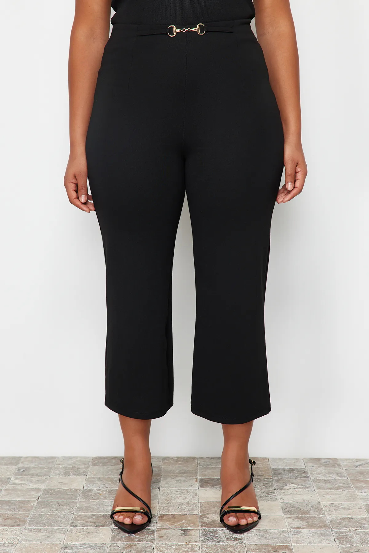 Trendyol Curve  Schwarze, detaillierte, weit geschnittene Strickhose von Aksesusar TBBSS24AR00008