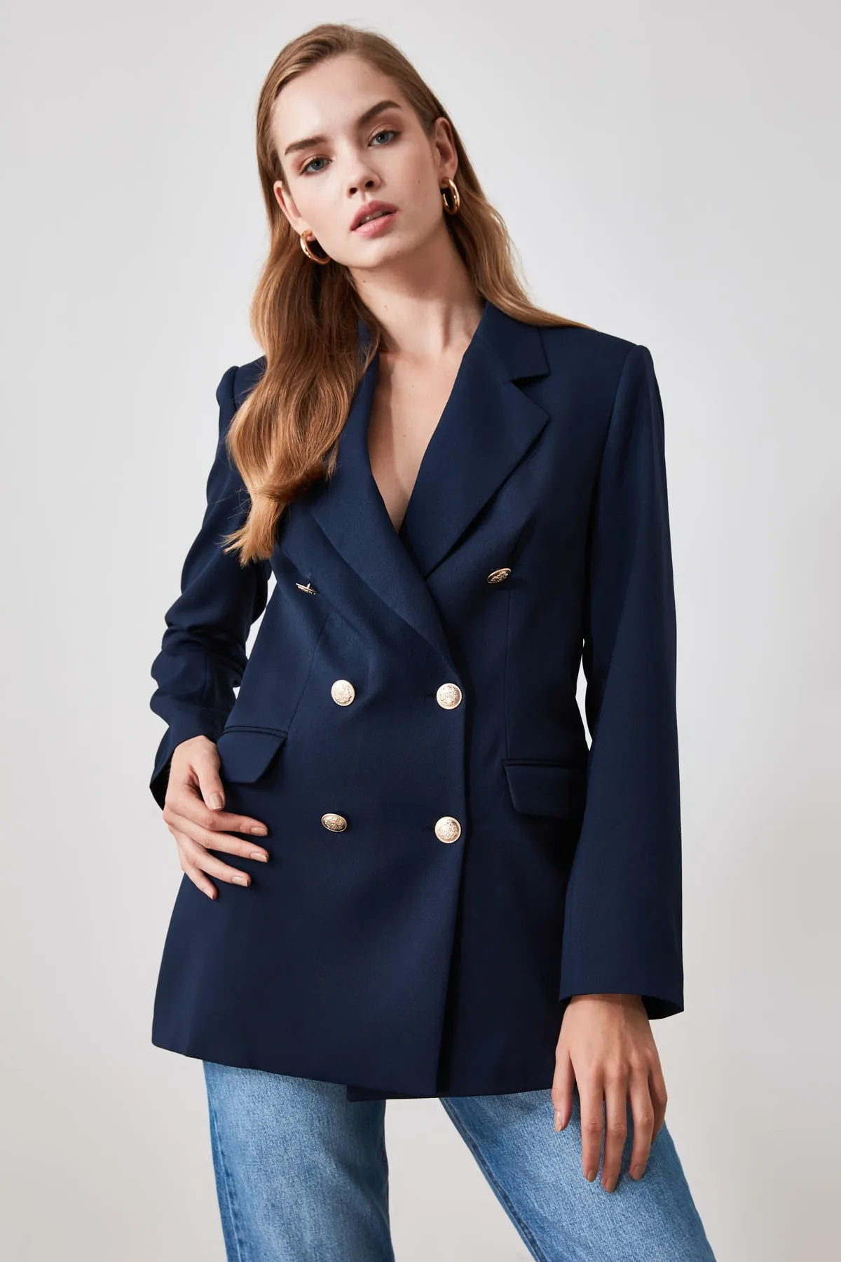 Trendyol Collection  Marineblauer, übergroßer, gefütterter, zweireihiger Blazer aus Webstoff mit Verschluss TWOSS20CE0024
