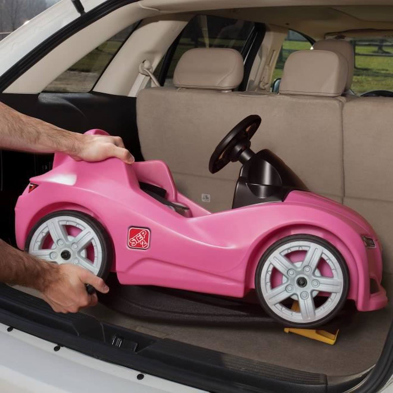 Step2 Push Whisper Ride Voiture Enfant Porteur Auto en rose | Véhicule Jouet avec barre de poussée pour Enfants dès 1.5 ans rose