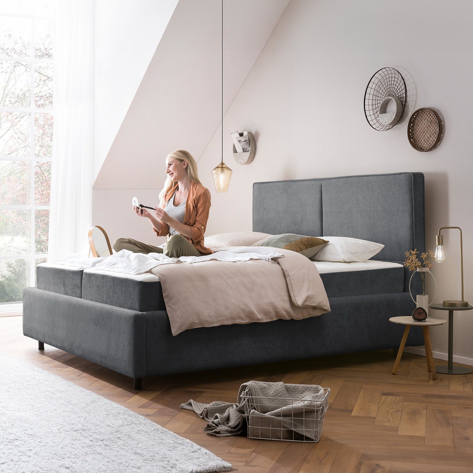 BettCo Stauraumbett Bari (in Dunkelgrau Teddystoff, 140 x 200 cm), Bettkasten XXL, optionale Matratze, mit Lattenrost, Runde Metallfüße