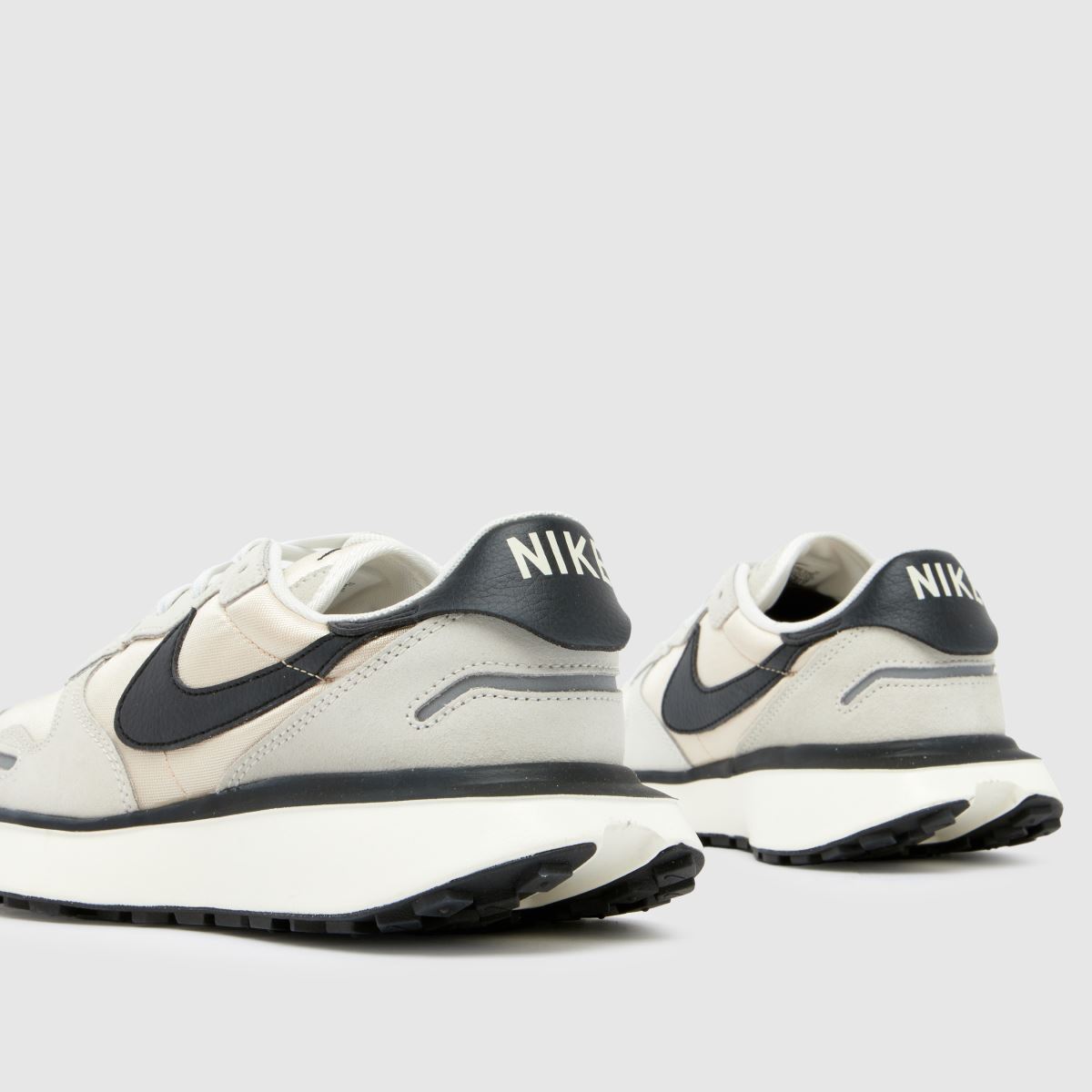 Superge Nike Phoenix Waffle v beli večbarvni barvi