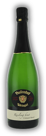 Paulinshof Riesling Crémant Brut 2018 Flaschengärung Paulinshof Riesling Crémant Brut 2018 Flaschengärung Ein wunderbarer Vintage Riesling Crémant. Mehr als 18monatiges Reife-Lager auf der Feinhefe im tiefen Keller bei gleichbleibender Temperatur, vo