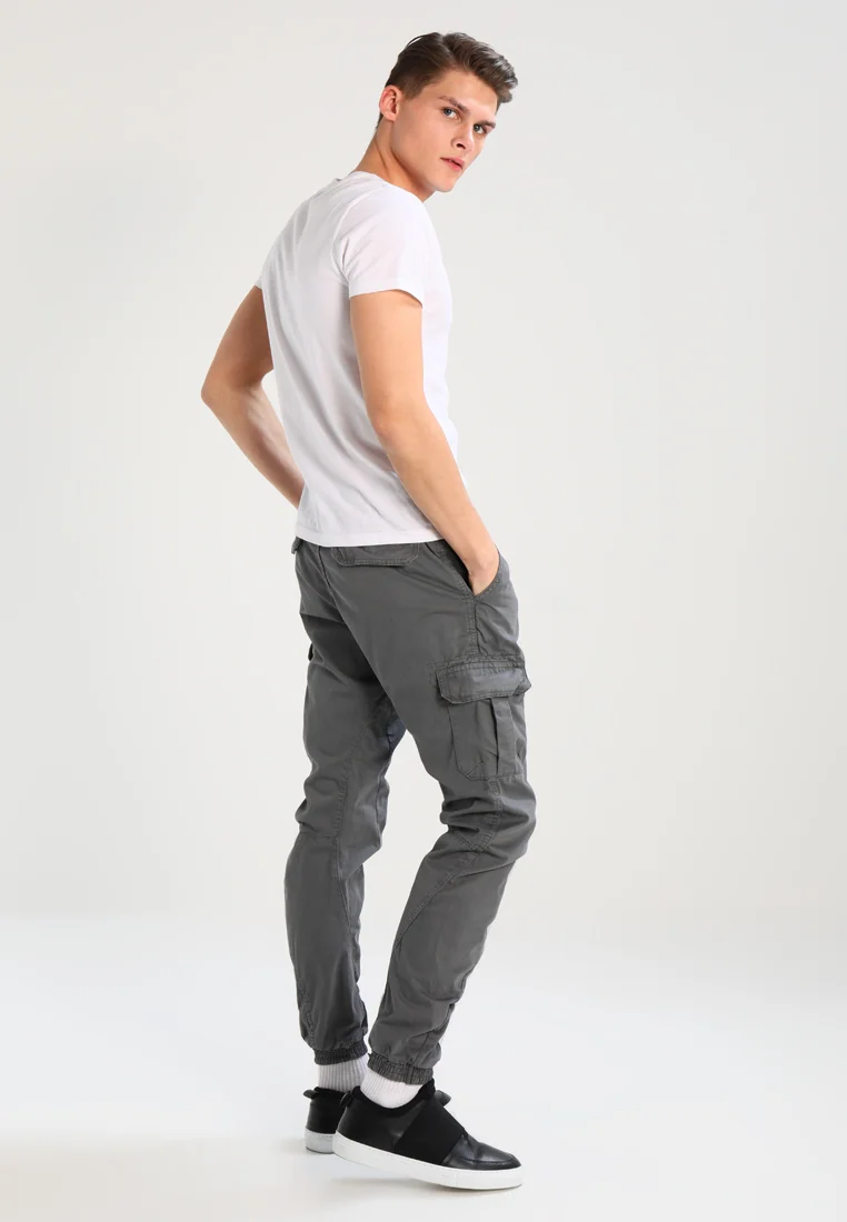 Pantalones cargo Urban Classics JOGGING