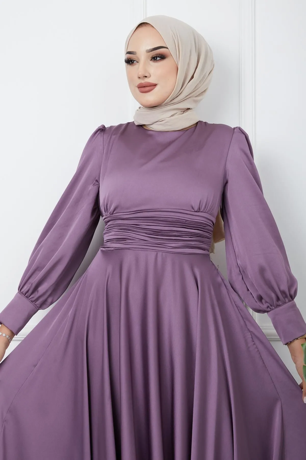Olcay  Abendkleid mit Taillenfalten und Gürtel K. Flieder 1595