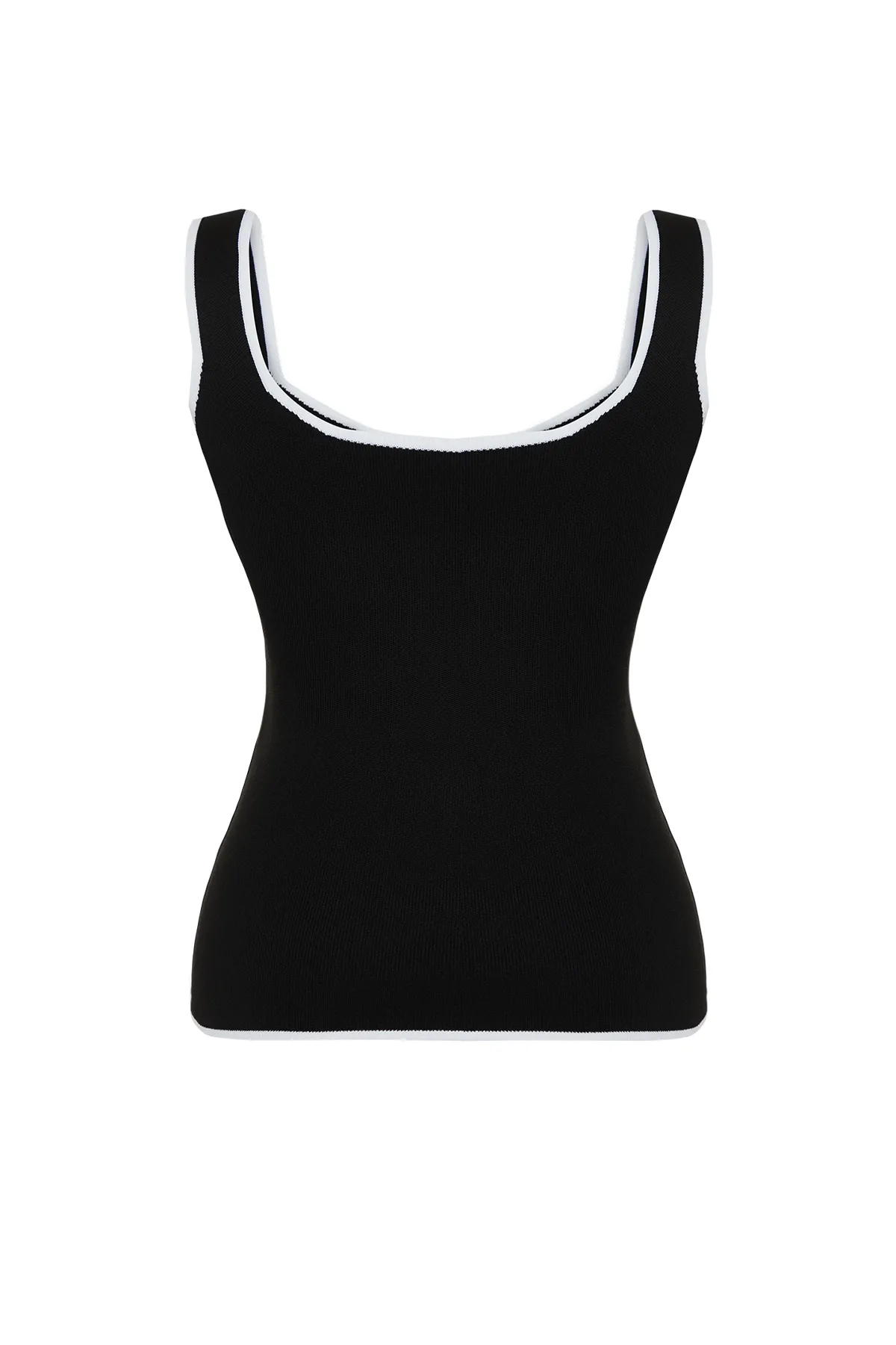 Trendyol Curve  Schwarze, figurbetonte Strickbluse TBBSS24AF00052