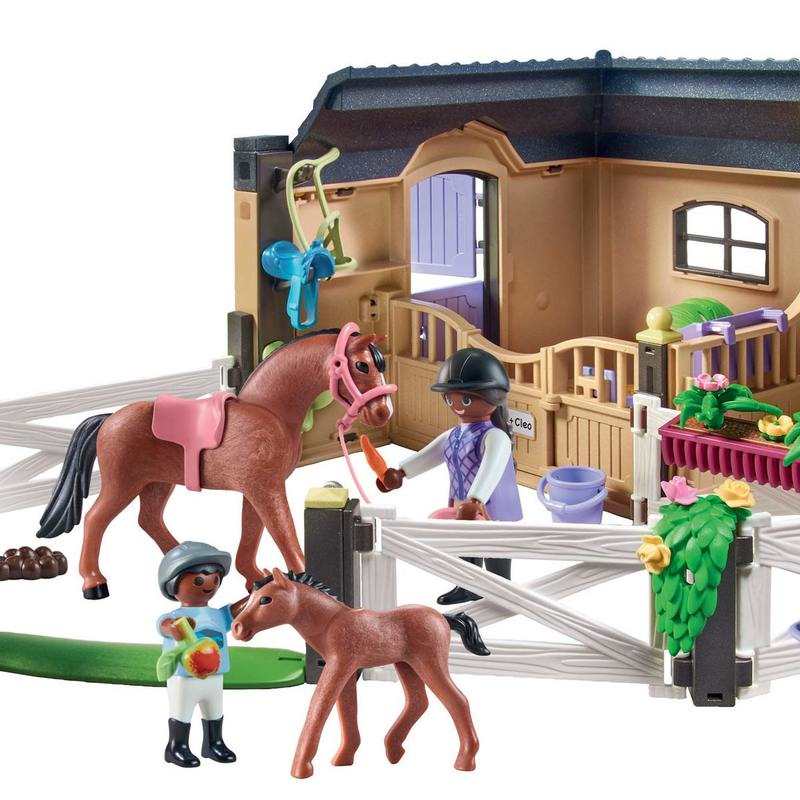 71238 Etable et carrière pour chevaux Playmobil Country
