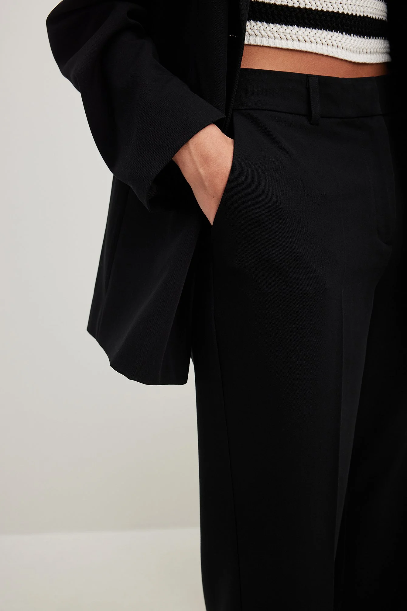 Anzughose mit mittlerer Taille und geradem Bein