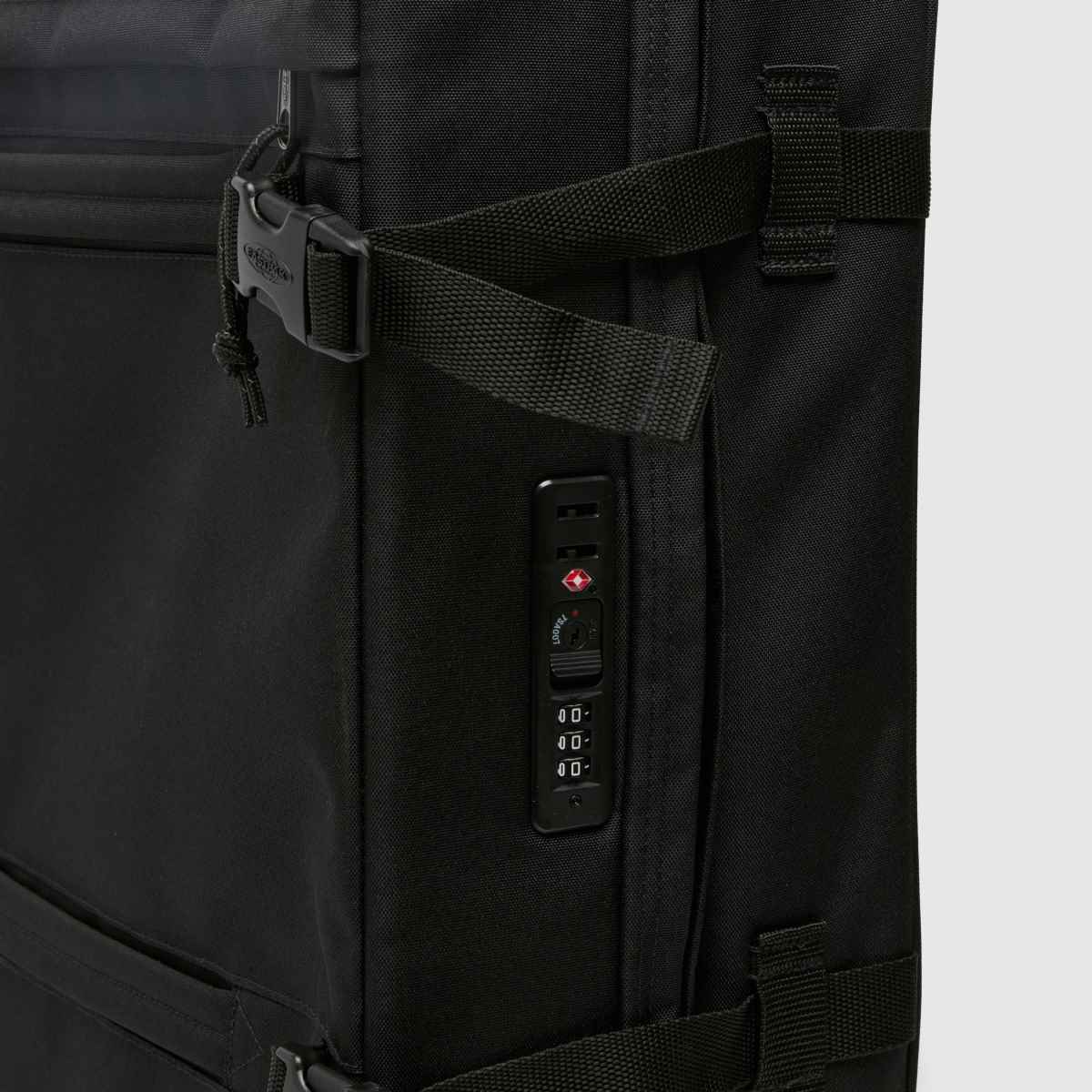 Eastpak svart Transitr 4S resväska