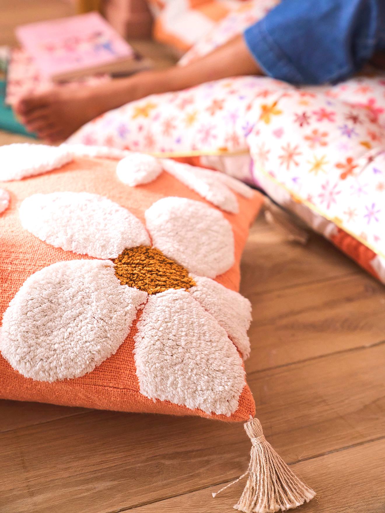 Vertbaudet Kinderzimmer Kissen MARGERITEN mit Quasten - mandarine