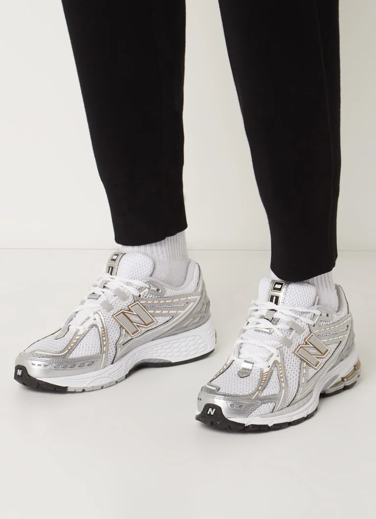 Αθλητικά παπούτσια New Balance 1906R με λεπτομέρειες από πλέγμα
