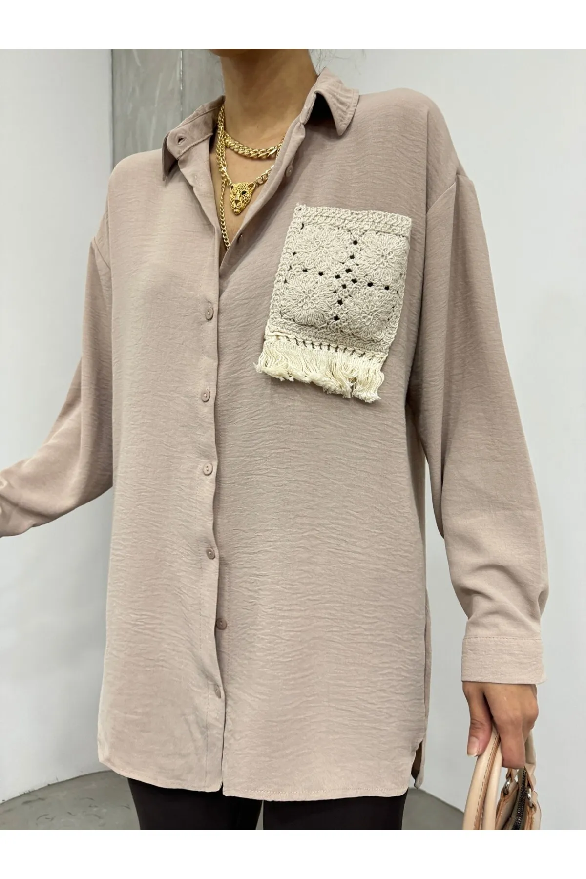 Modamorfo  Gestricktes Ayrobin-Hemd mit Taschen und Knöpfen
