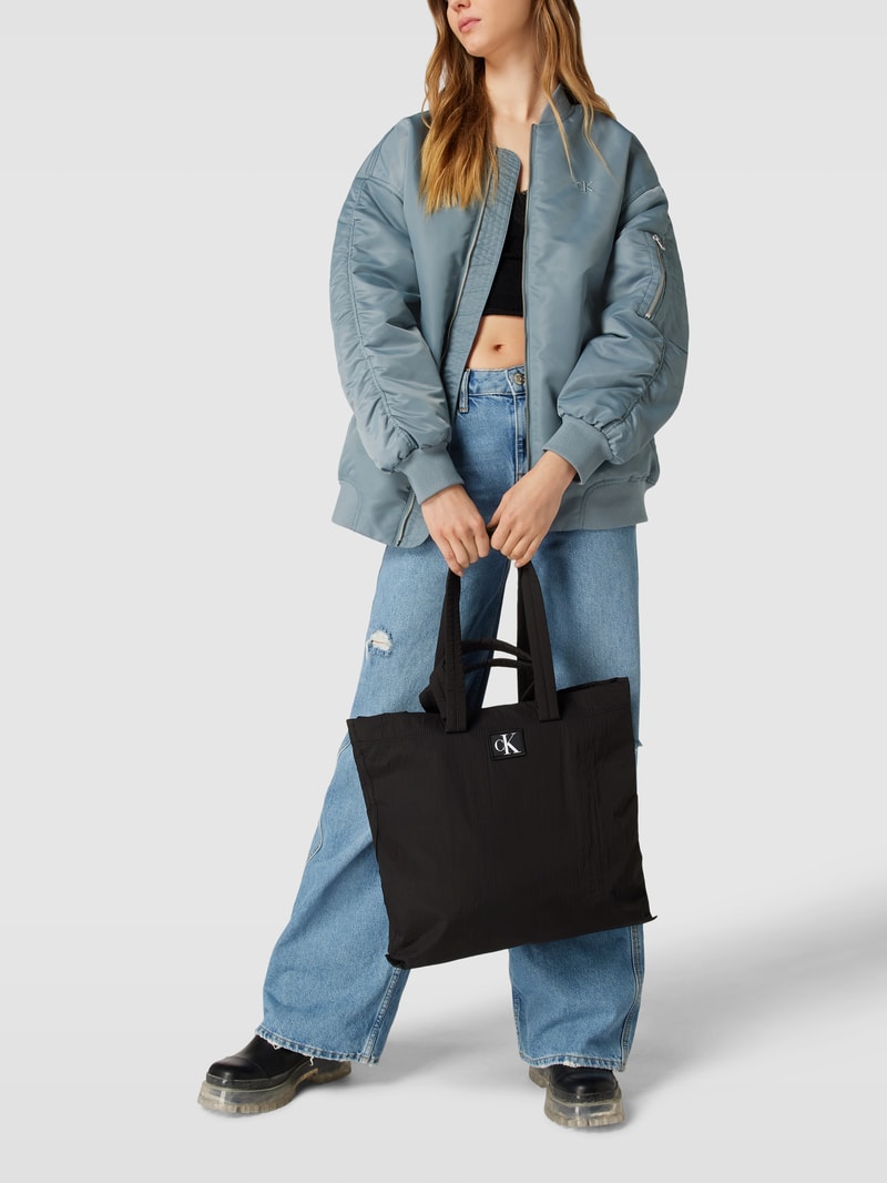 Tote Bag mit Label-Patch Modell 'City' in schwarz