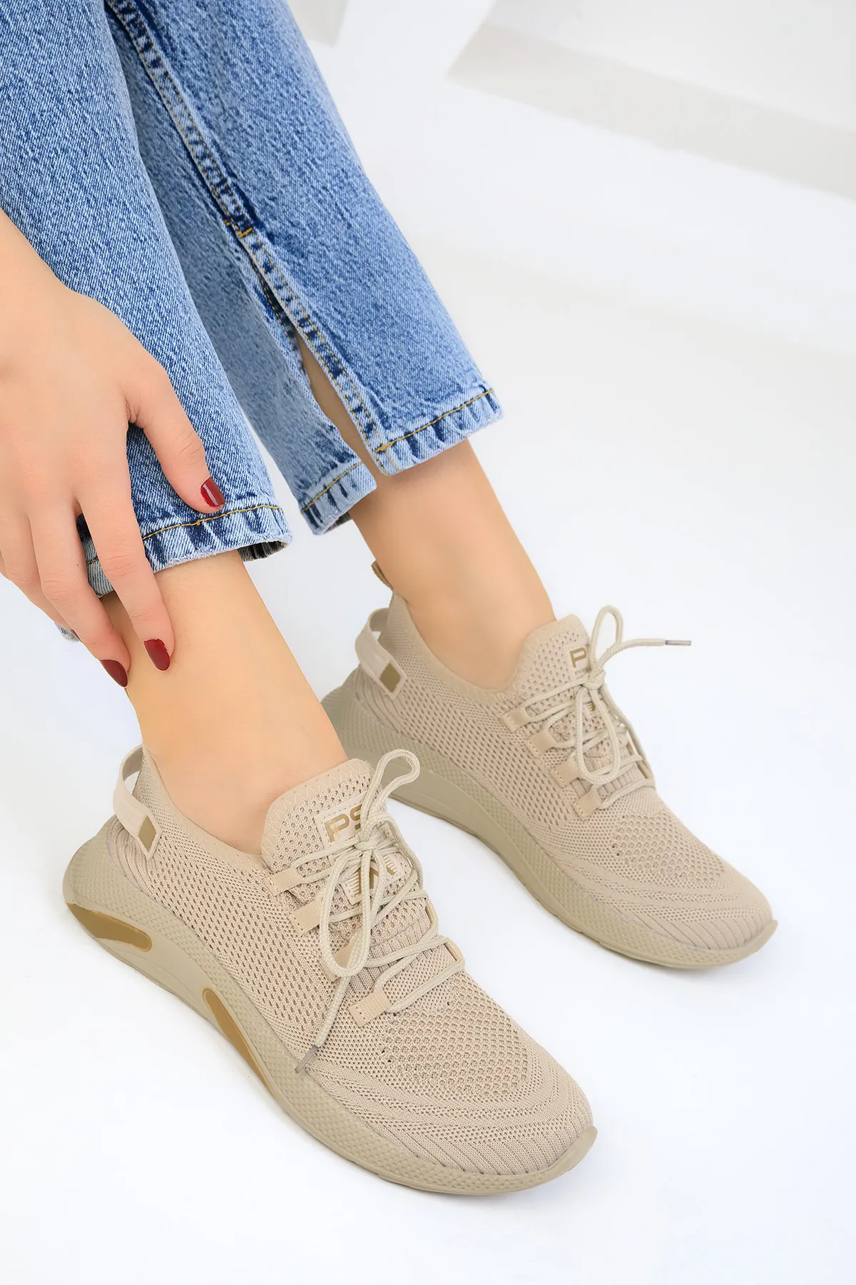 SOHO  Beige Damen Sneakers 16884