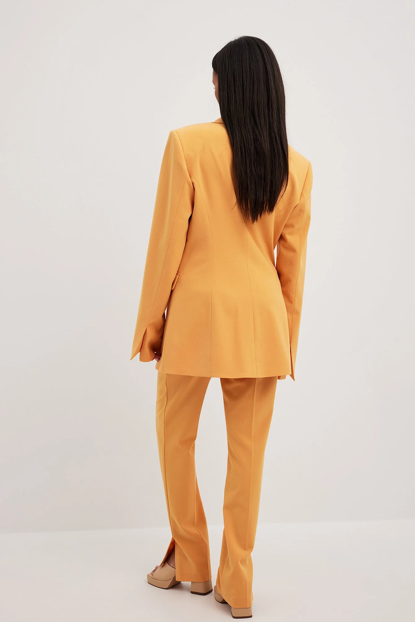 Taillierter Blazer mit kleinem Revers