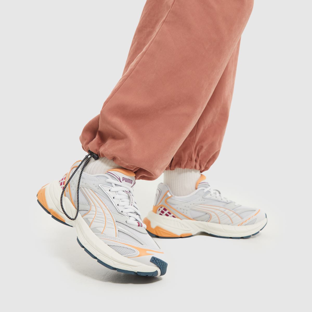 PUMA – Velophasis – Always On – Orangea, flerfärgade skor