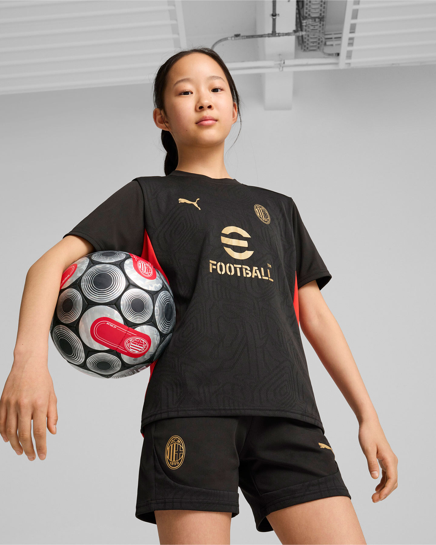 Futbalové oblečenie Puma AC Milan Training 24-25 Jr 777497-04