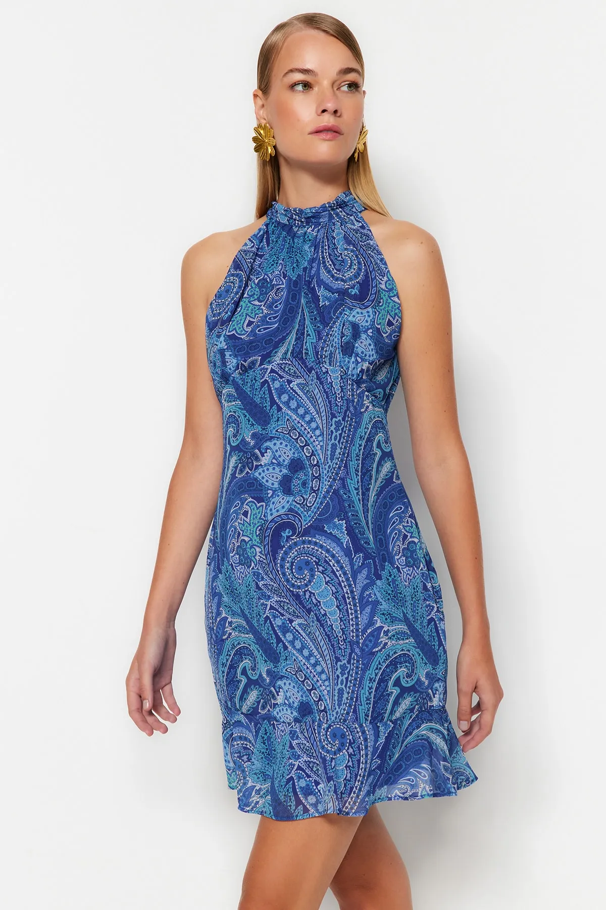 Trendyol Collection  Blaues, bedrucktes Neckholder-Minikleid aus Webstoff mit Futter TWOSS23EL02293