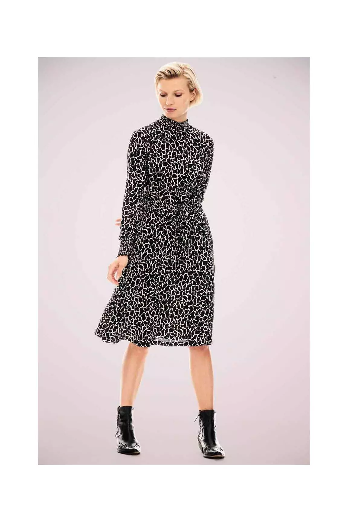 Garcia Robes Mi Longues Femme couleur noir
