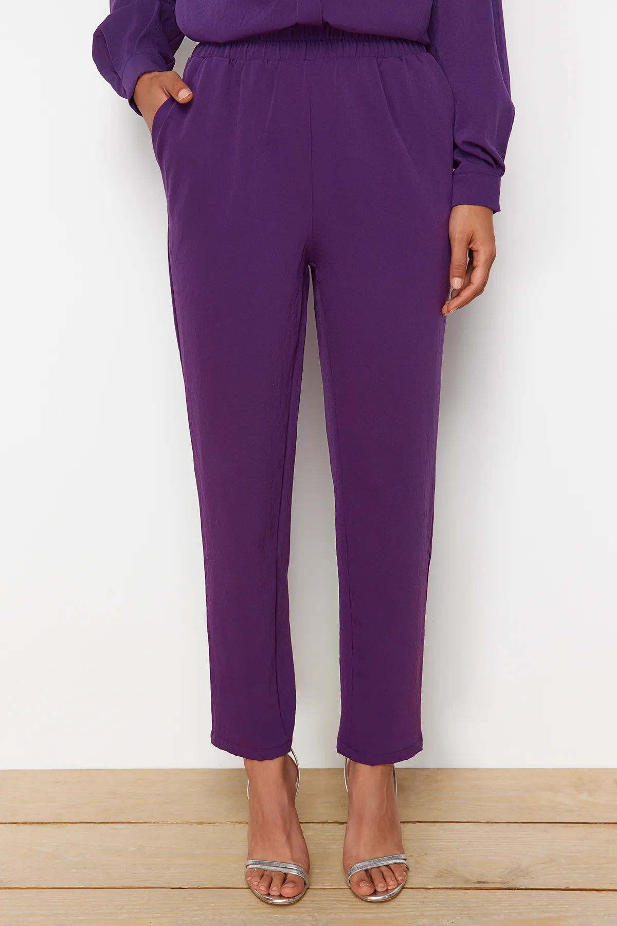 Trendyol Modest  Lila Vogelauge Detailliertes Aerobin Gewebtes Unter-Oberteil-Set TCTSS24US00054