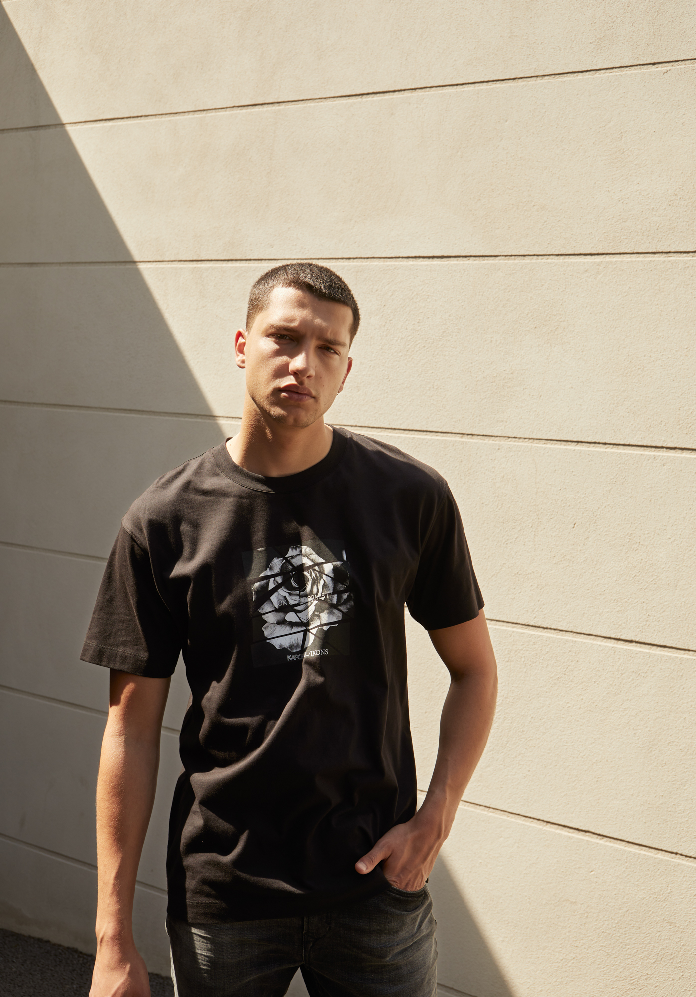 SIXTE  T-shirt noir Homme en 100% coton