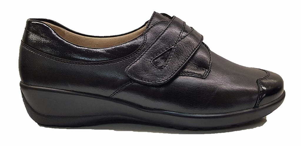 GOLDKRONE Sportliche Slipper schwarz