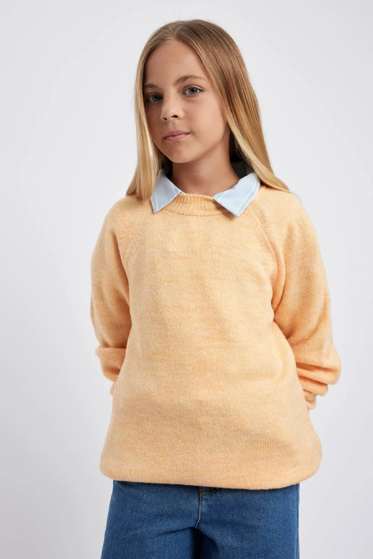 DeFacto  Mädchenpullover mit Rundhalsausschnitt A2294a823wn