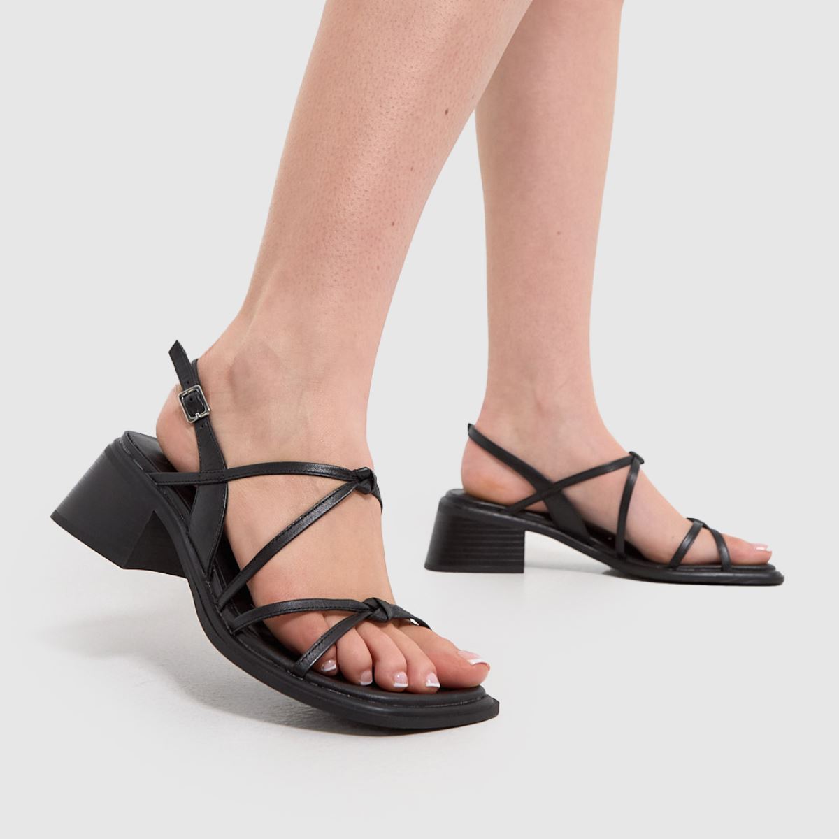 Vagabond Shoemakers – Ines – Svarta höga klackar med knut