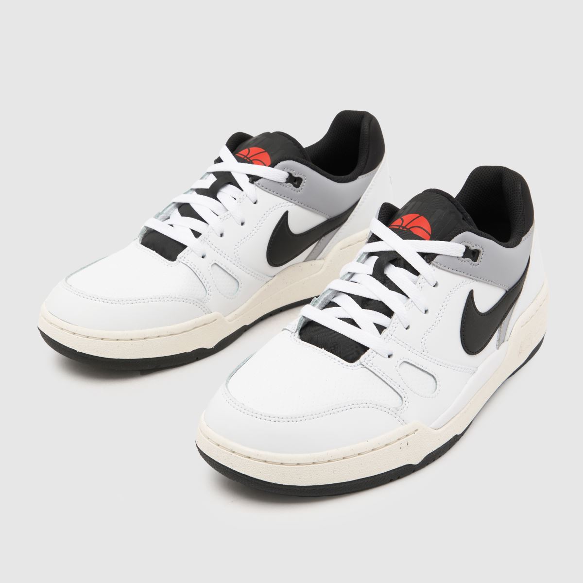 Superge Nike Full Force Lo v beli in črni barvi