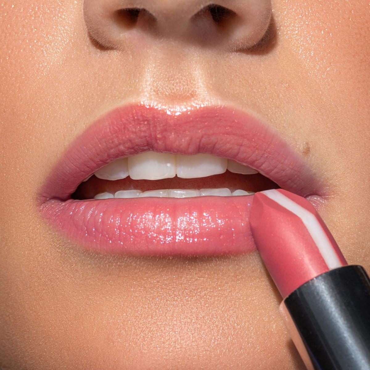 Lippenstift  Hydra Care 30 Apricot Oasis, 3,5 g