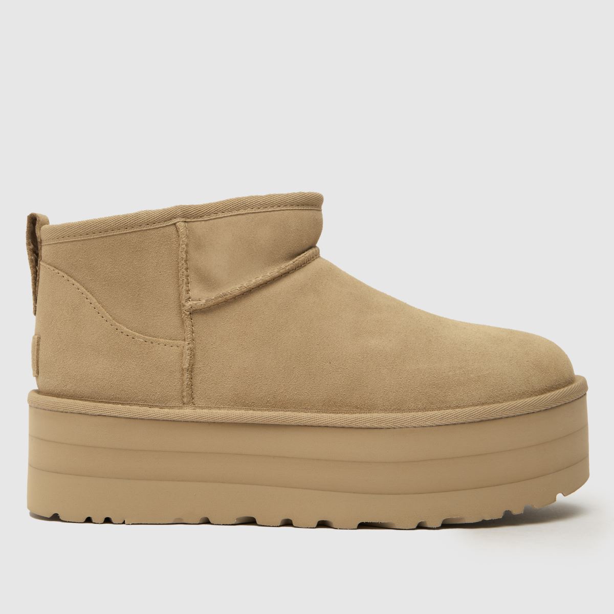 UGG – Ultra Mini Platåstövlar i sågspån