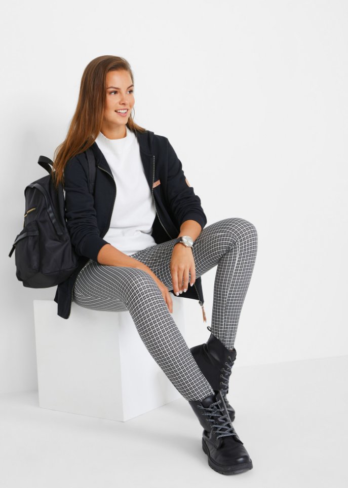 Sweatjacke mit Kapuze