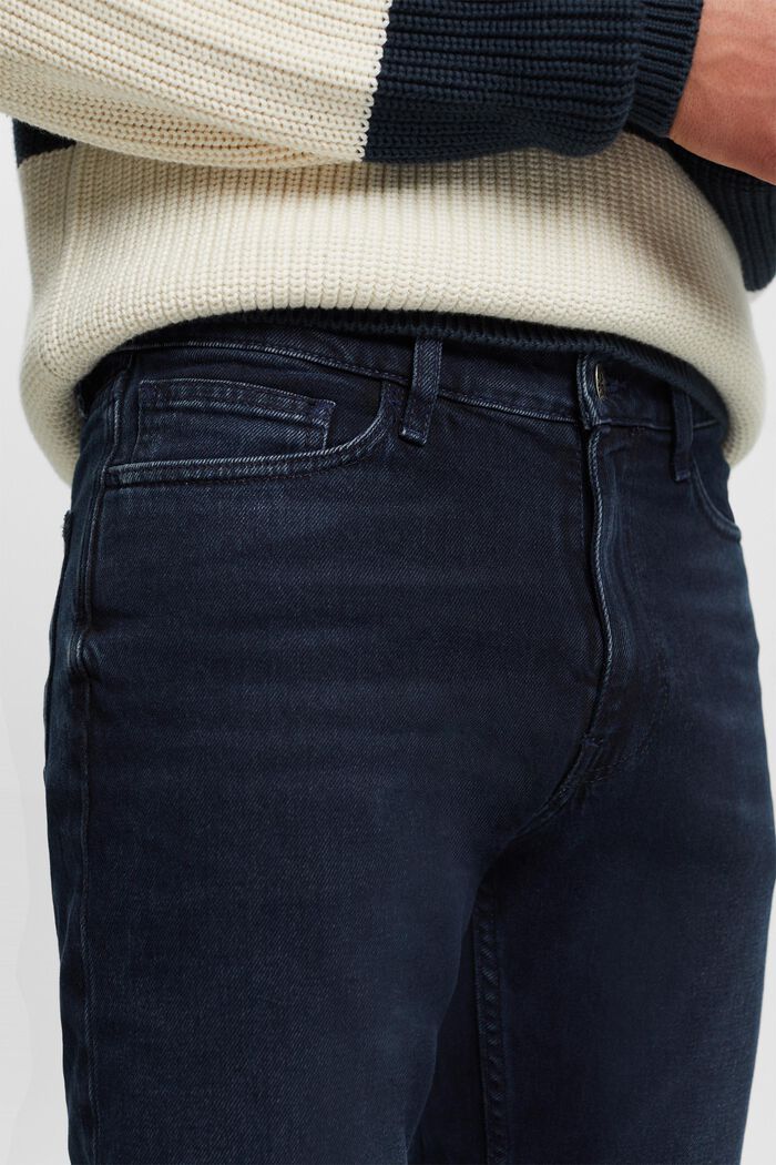 Jeans mit gerader Passform und mittelhohem Bund