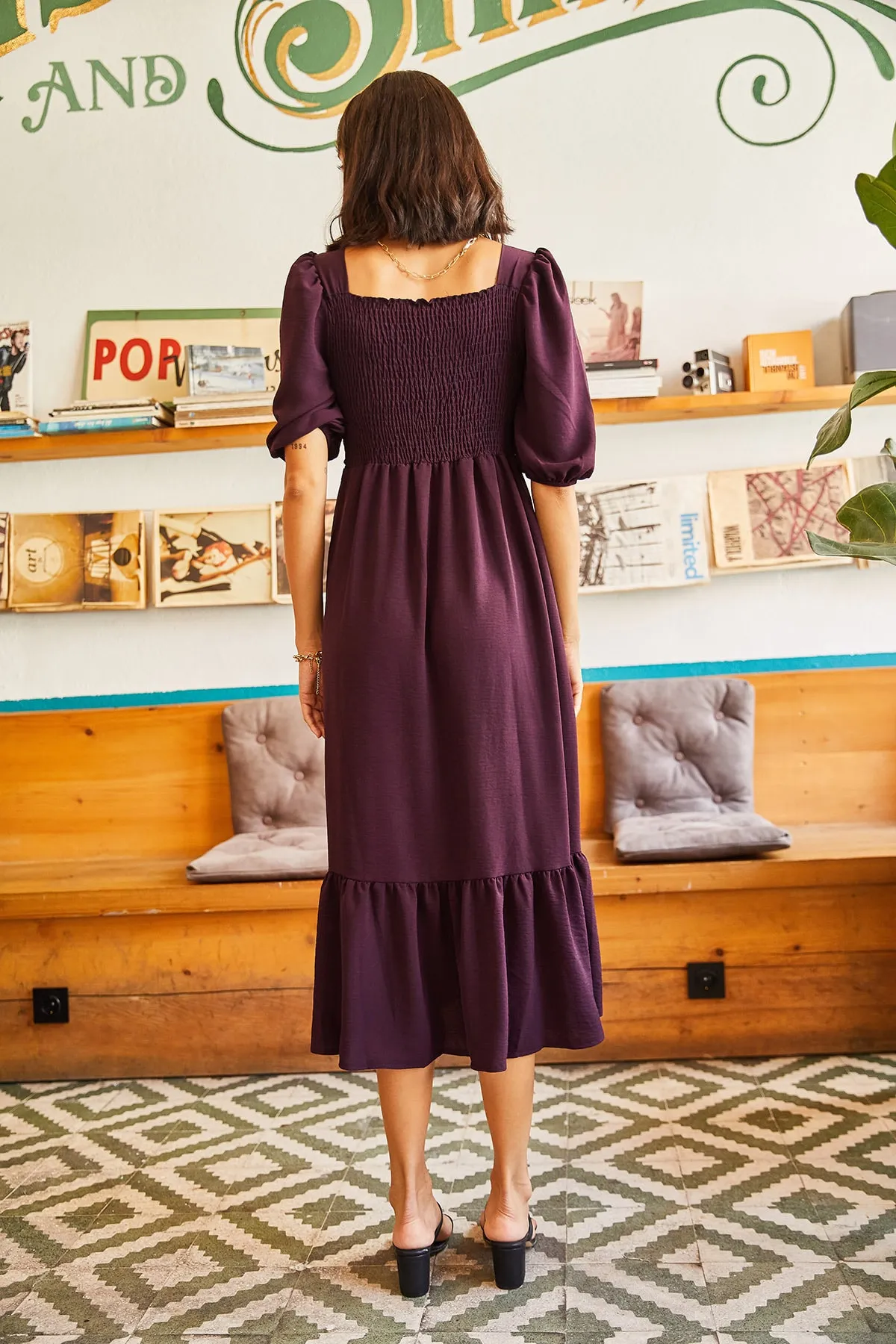 Olalook  Pflaumenfarbenes, plissiertes Bodrum-Kleid mit quadratischem Kragen für Damen ELB-19001557